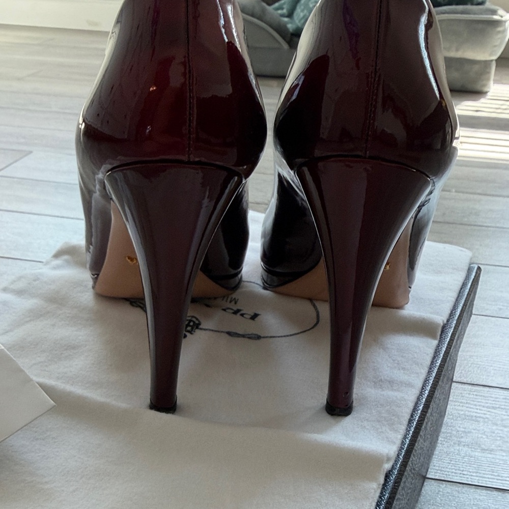 PRADA BURGUNDY HEELS - Picture 8 of 11